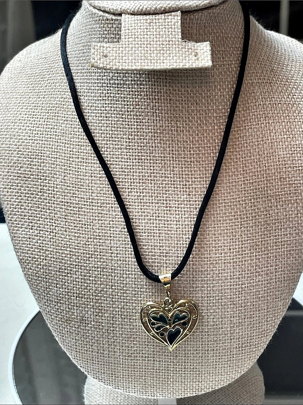 Heart Pendant Necklace in Black & Gold Like New